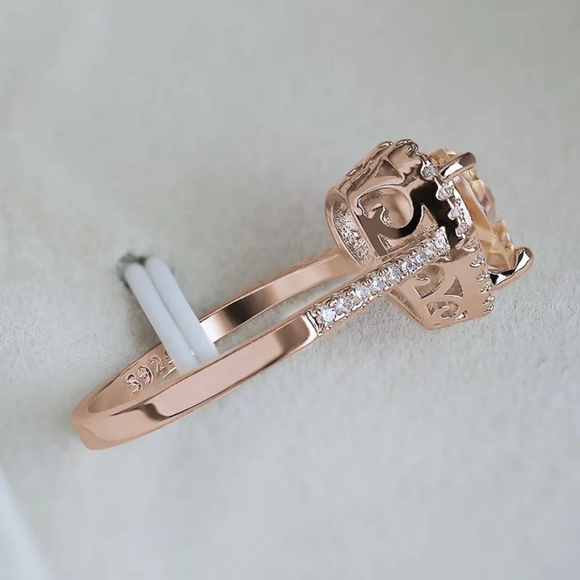 💎NEW💎ROSE GOLD PLATED HEART SHAPED HALO RING - Picture 6 of 8